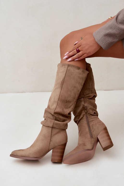 bottes hautes pour femmes avec talons et tige courbée en sable Ismera
