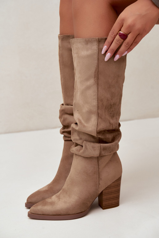 bottes hautes pour femmes avec talons et tige courbée en sable Ismera