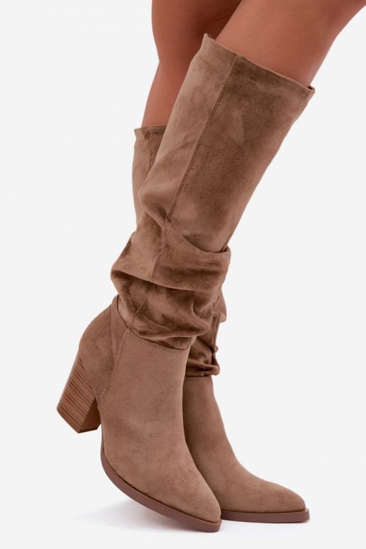 bottes hautes pour femmes avec talons et tige courbée en sable Ismera