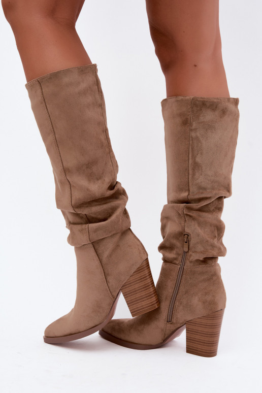 bottes hautes pour femmes avec talons et tige courbée en sable Ismera