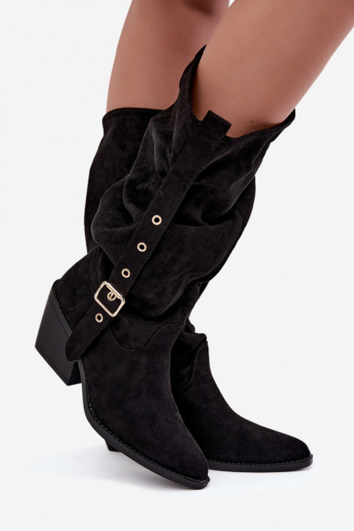 bottes hautes pour femmes froissées de style cowboy avec sangles et talons en noir Adria