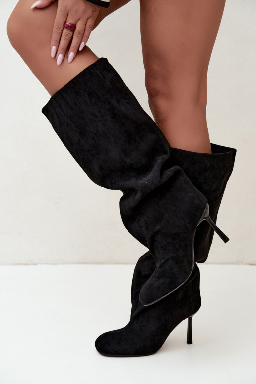 bottes hautes pour femmes à enfiler avec talons fins en noir Caliya