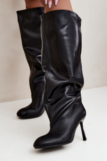 Bottes hautes pour femmes à enfiler avec talons fins en noir Caliya