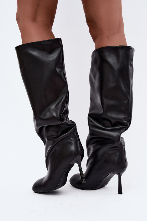Bottes hautes pour femmes à enfiler avec talons fins en noir Caliya