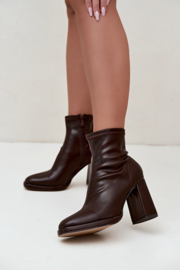 Bottines pour femmes en cuir synthétique avec talons couleur chocolat Karvella 2