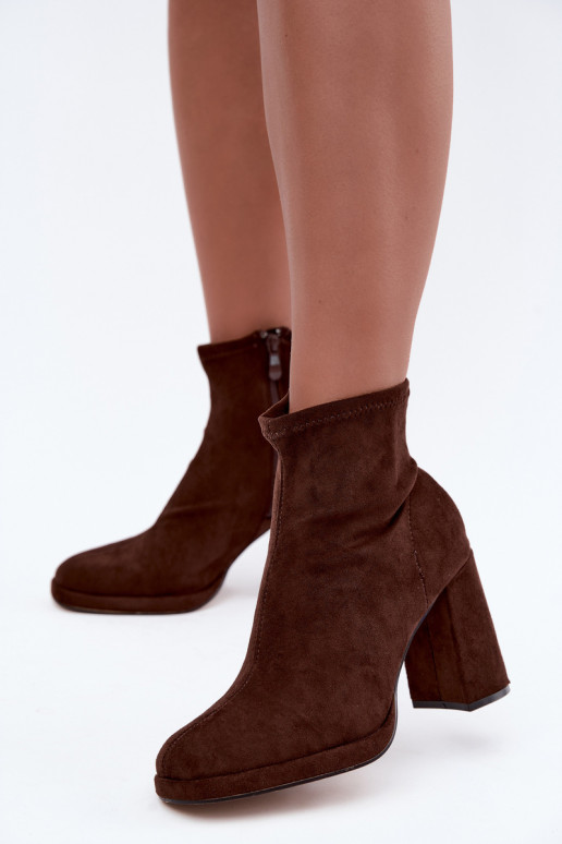 Bottines pour femmes en daim synthétique avec talons couleur marron Karvella