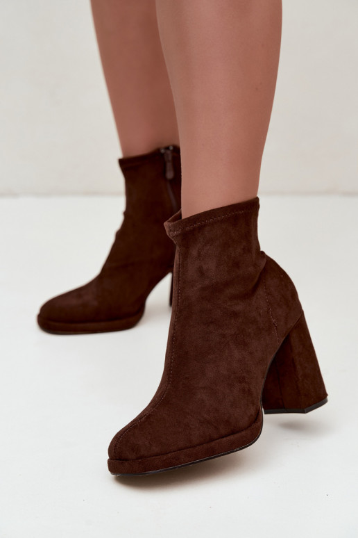 Bottines pour femmes en daim synthétique avec talons couleur marron Karvella