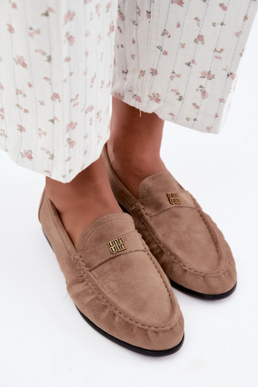 Mocassins pour femmes avec volants et détails décoratifs couleur sable Kairo