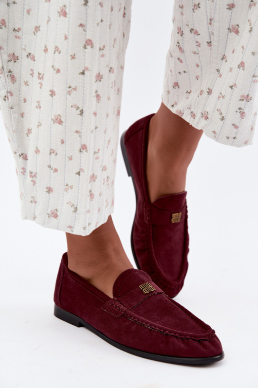 Mocassins pour femmes avec volants et détails décoratifs en couleur bordeaux Kairo