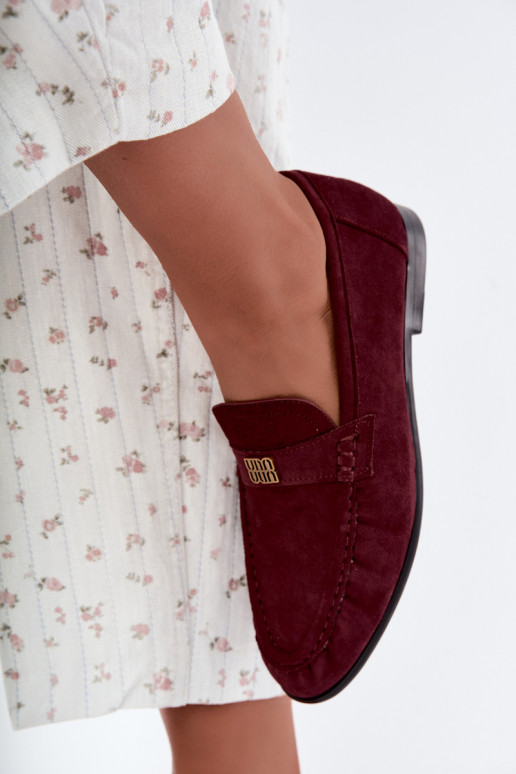 Mocassins pour femmes avec volants et détails décoratifs en couleur bordeaux Kairo