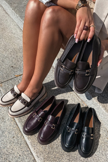 Mocassins pour femmes avec détails raffinés en couleur noire Brika 2