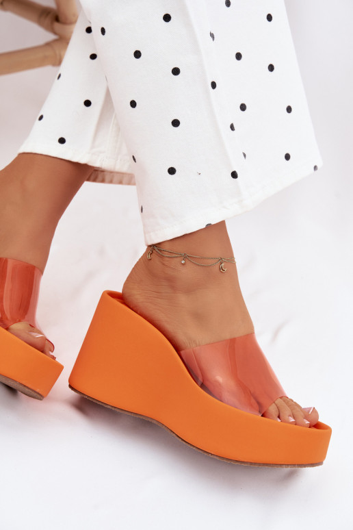 Chaussons orange pour femmes avec des brides transparentes Zolretia