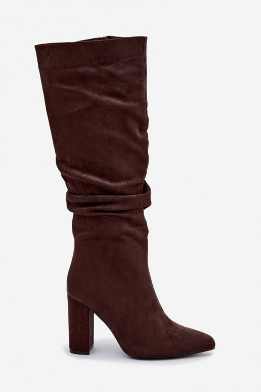 Bottes hautes pour femmes isolées avec talons et volants en brun Imelia