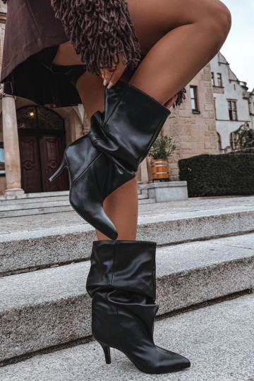 Bottines slouchy à talons en noir Gelra
