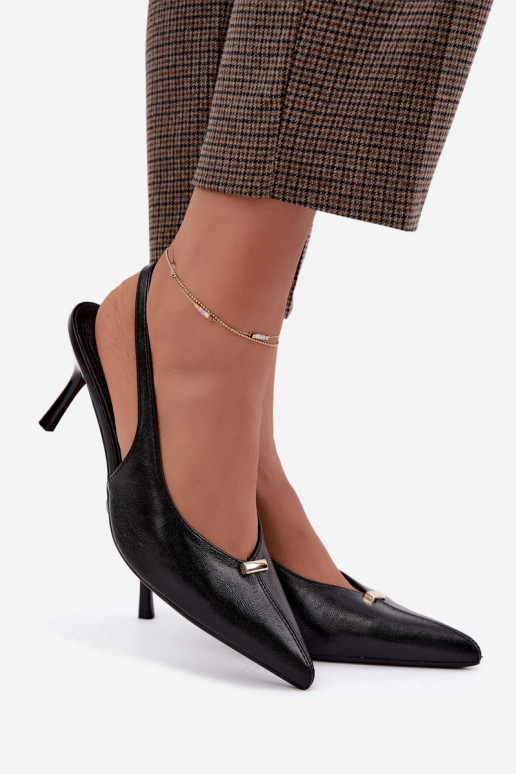 Escarpins noirs Inessae avec détails décoratifs