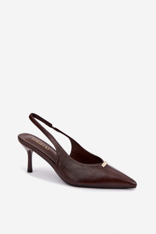 Escarpins chocolat Inessae avec détails décoratifs