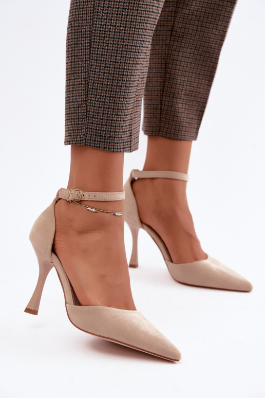 Chaussures en daim synthétique avec des sangles couleur sable Ladessa