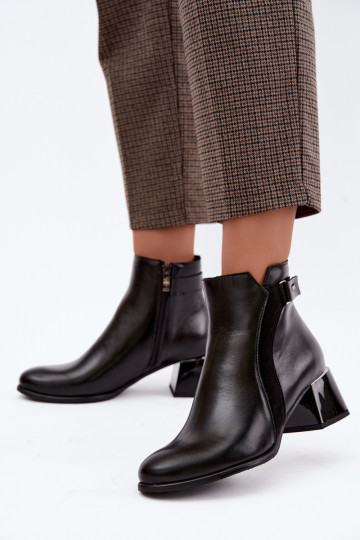 Bottines pour femmes en cuir synthétique avec talons isolées Zazoo 60563 en noir