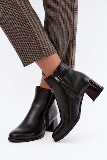 Bottines pour femmes en cuir synthétique avec talons isolées Zazoo 60563 en noir 2