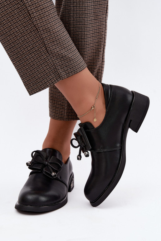 Chaussures en cuir synthétique avec des nœuds T.Sokolski AN J26-190 en couleur noire