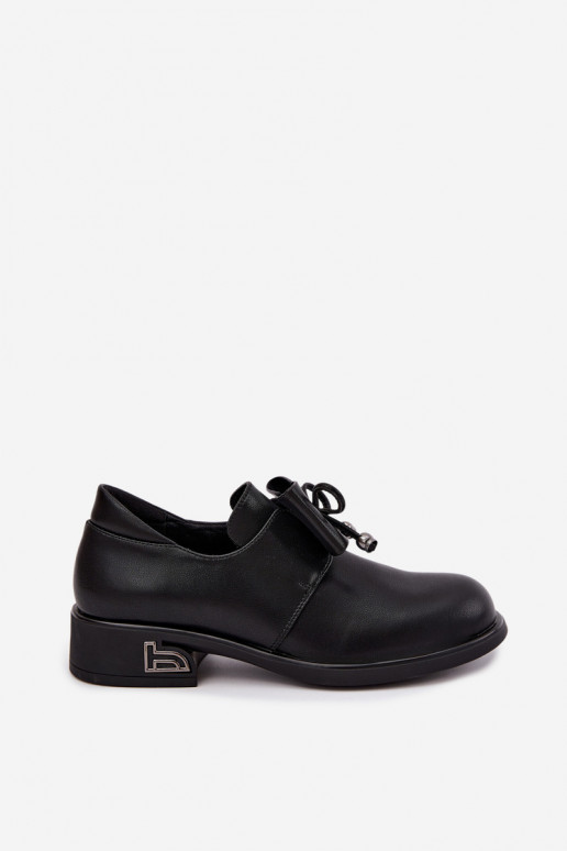 Chaussures en cuir synthétique avec des nœuds T.Sokolski AN J26-190 en couleur noire