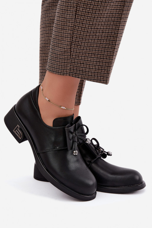 Chaussures en cuir synthétique avec des nœuds T.Sokolski AN J26-190 en couleur noire