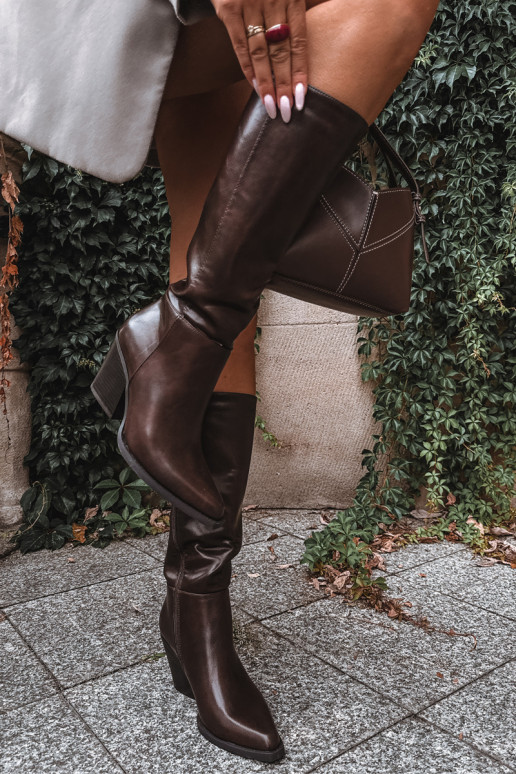 bottes hautes pour femmes à talons isolées couleur caramel Katelle