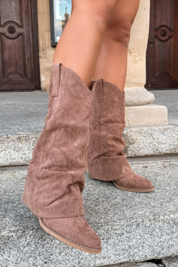 Bottes hautes style cowboy froissées avec talons et tige cousue marron Ives 2