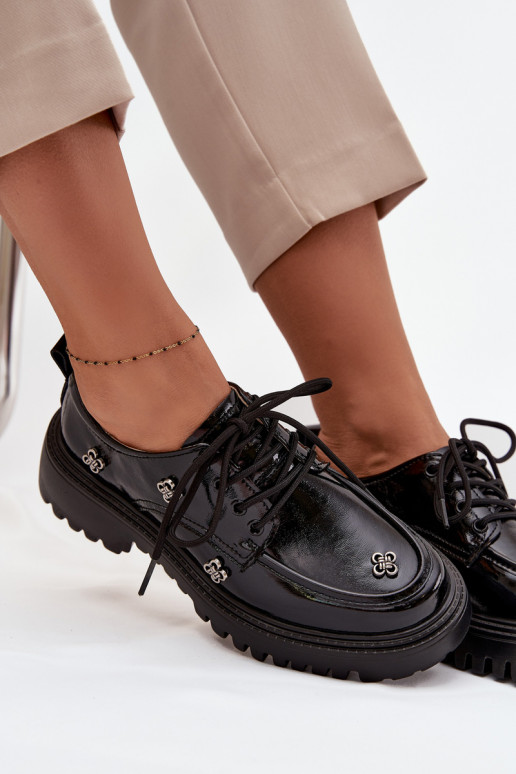 Chaussures pour femmes en cuir verni avec boucles en noir Artiker 57C0333