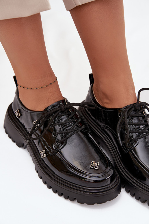 Chaussures pour femmes en cuir verni avec boucles en noir Artiker 57C0333