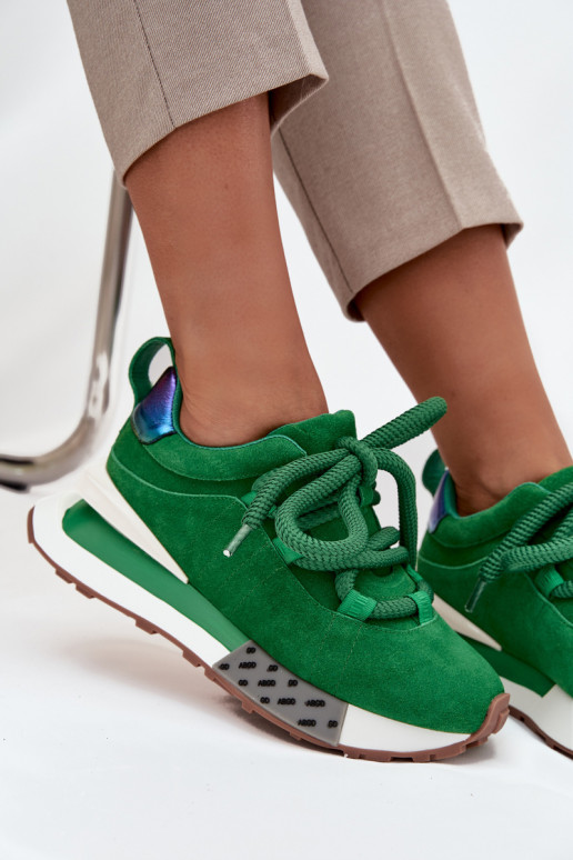 Baskets pour femmes en daim synthétique avec plateforme et lacets épais en vert Artiker 55C0136
