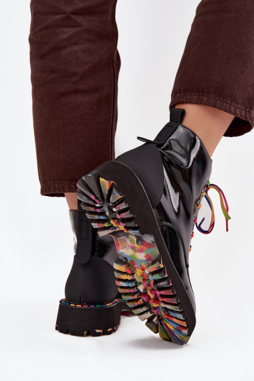 Bottines en cuir pour femmes avec effet verni en noir Artiker 57C0064
