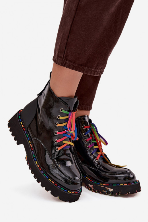 Bottines en cuir pour femmes avec effet verni en noir Artiker 57C0064