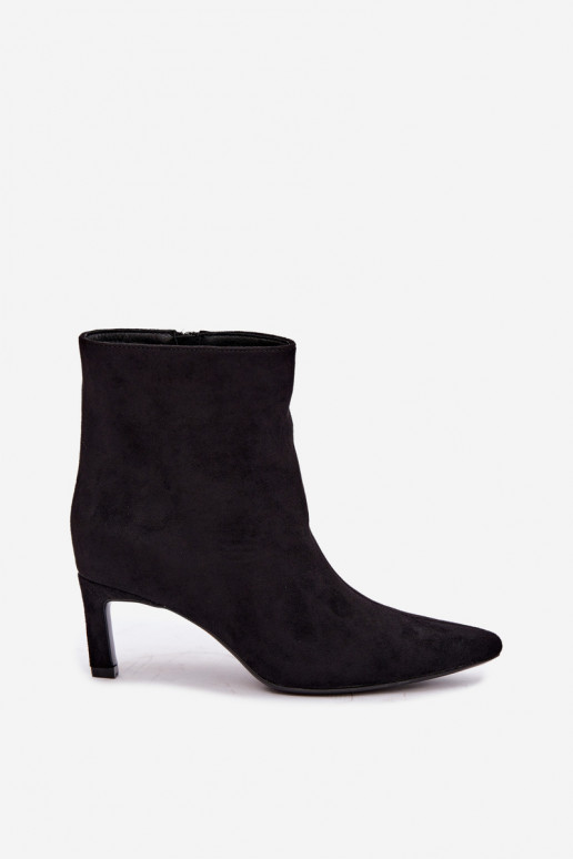 Bottines pour femmes chauffées avec talons fins en noir Carlia