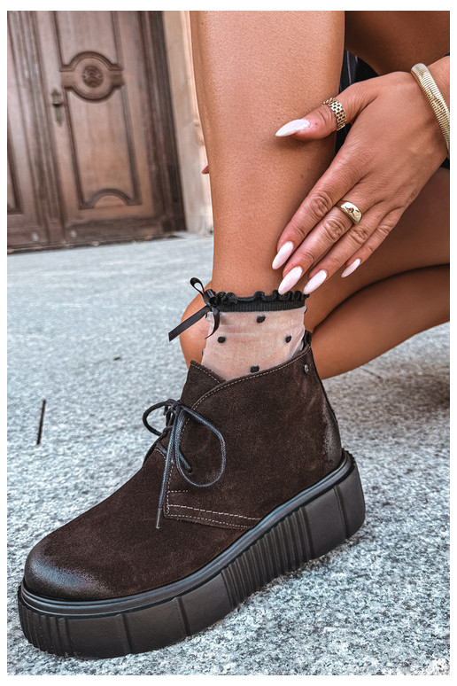Chaussures pour femmes en cuir en faux daim chauffées avec plateforme en marron Zazoo 60588