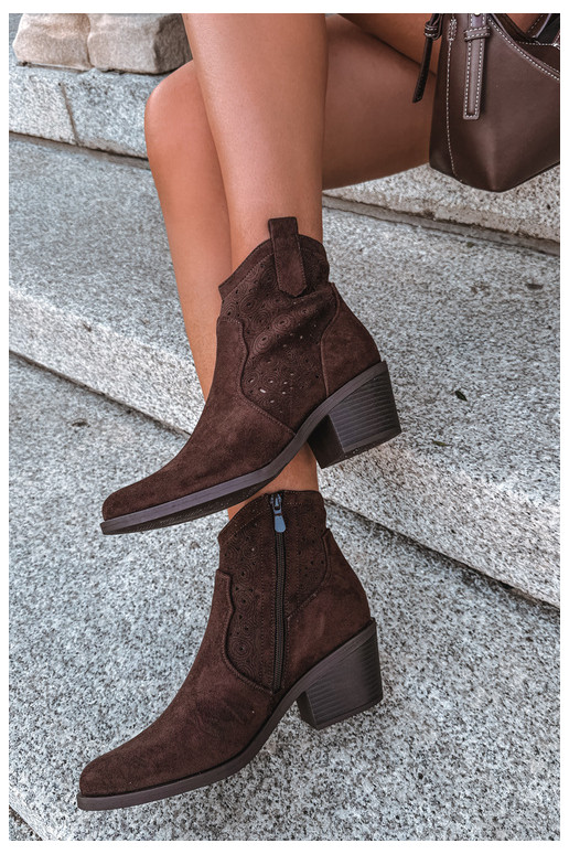 Bottines ajourées style cowboy avec talons S.Barski HY62-8147 chocolat
