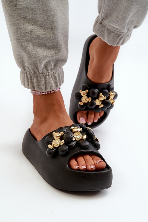 Chaussons légers pour femmes avec de beaux détails sur semelle épaisse en noir Bremavia