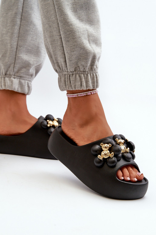 Chaussons légers pour femmes avec de beaux détails sur semelle épaisse en noir Bremavia