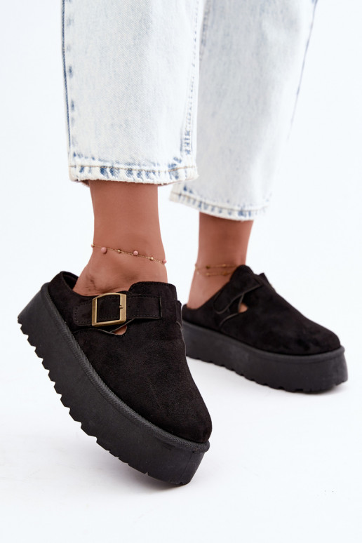 Chaussons noirs pour femmes avec plateforme et boucles Cressa