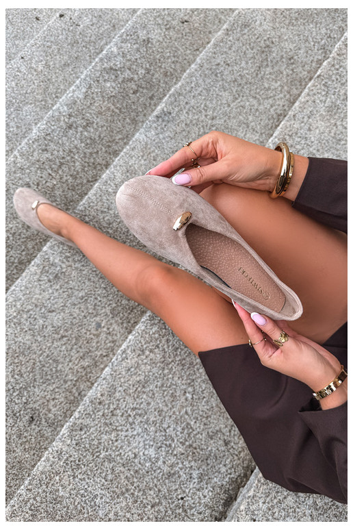 Ballerines couleur sable pour femmes avec détails dorés Serela