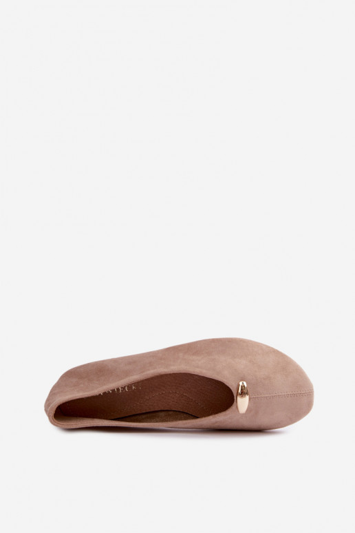 Ballerines couleur sable pour femmes avec détails dorés Serela