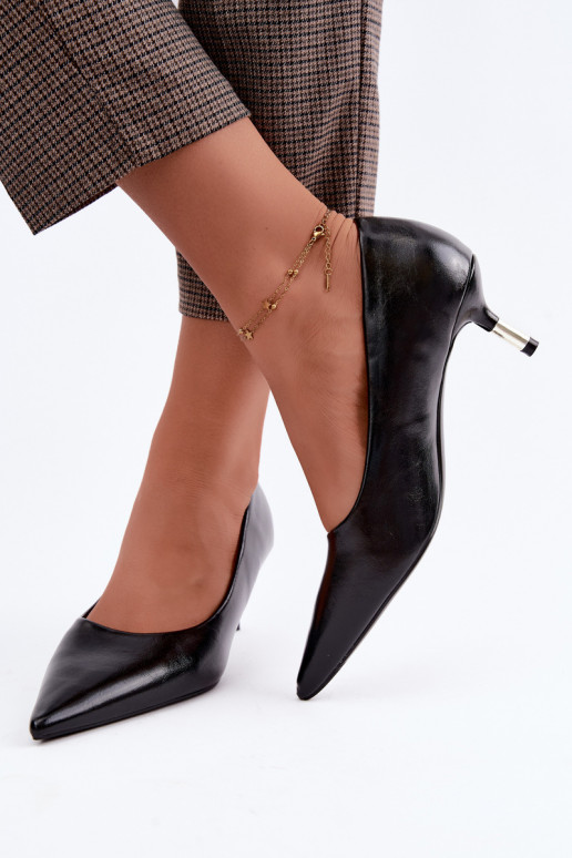 Chaussures à petit talon en noir Pelina