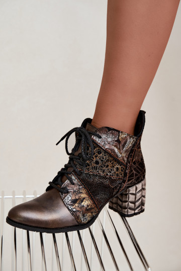 Bottines pour femmes avec talons, à motifs et doublées en brun Tai turiciejka 07591-02 2