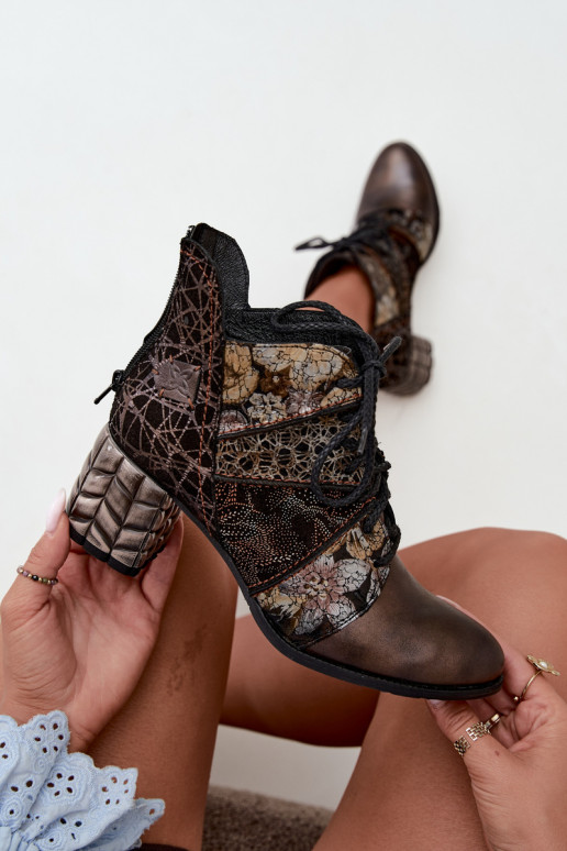 Bottines pour femmes avec talons, à motifs et doublées en brun Tai turiciejka 07591-02