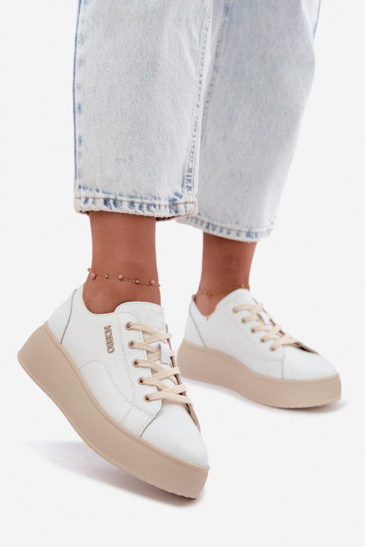 Baskets en simili cuir avec plateforme Kobbo en blanc