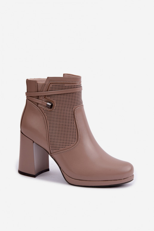 Bottines isolées avec talons en sable