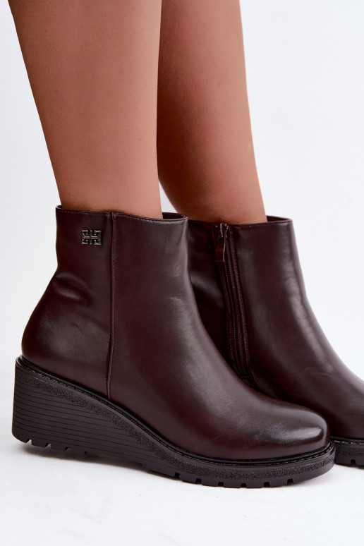 Bottines bordées en bordeaux avec plateforme Larisae