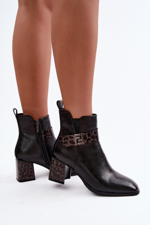 Bottines pour femmes chaudes avec sangles décoratives Artiker 57C0008 en couleur noire