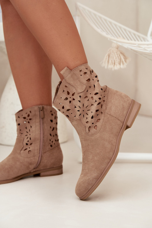 Bottines pour femmes avec éléments ajourés et talons larges en suède synthétique sable Athera