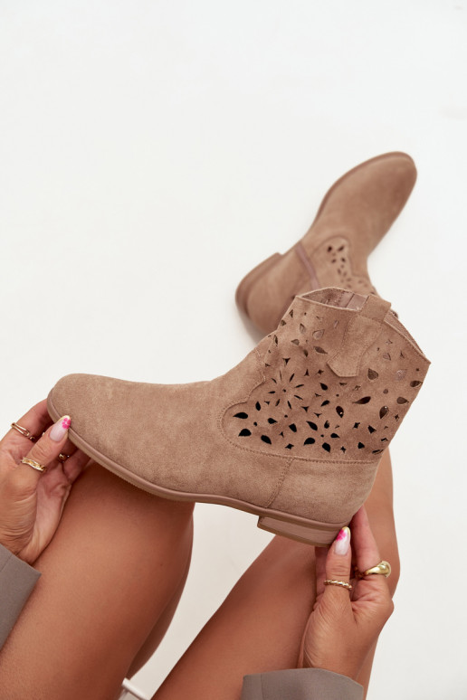 Bottines pour femmes avec éléments ajourés et talons larges en suède synthétique sable Athera